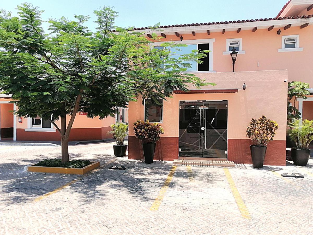 Hotel Aquiles Guadalajara Exteriör bild