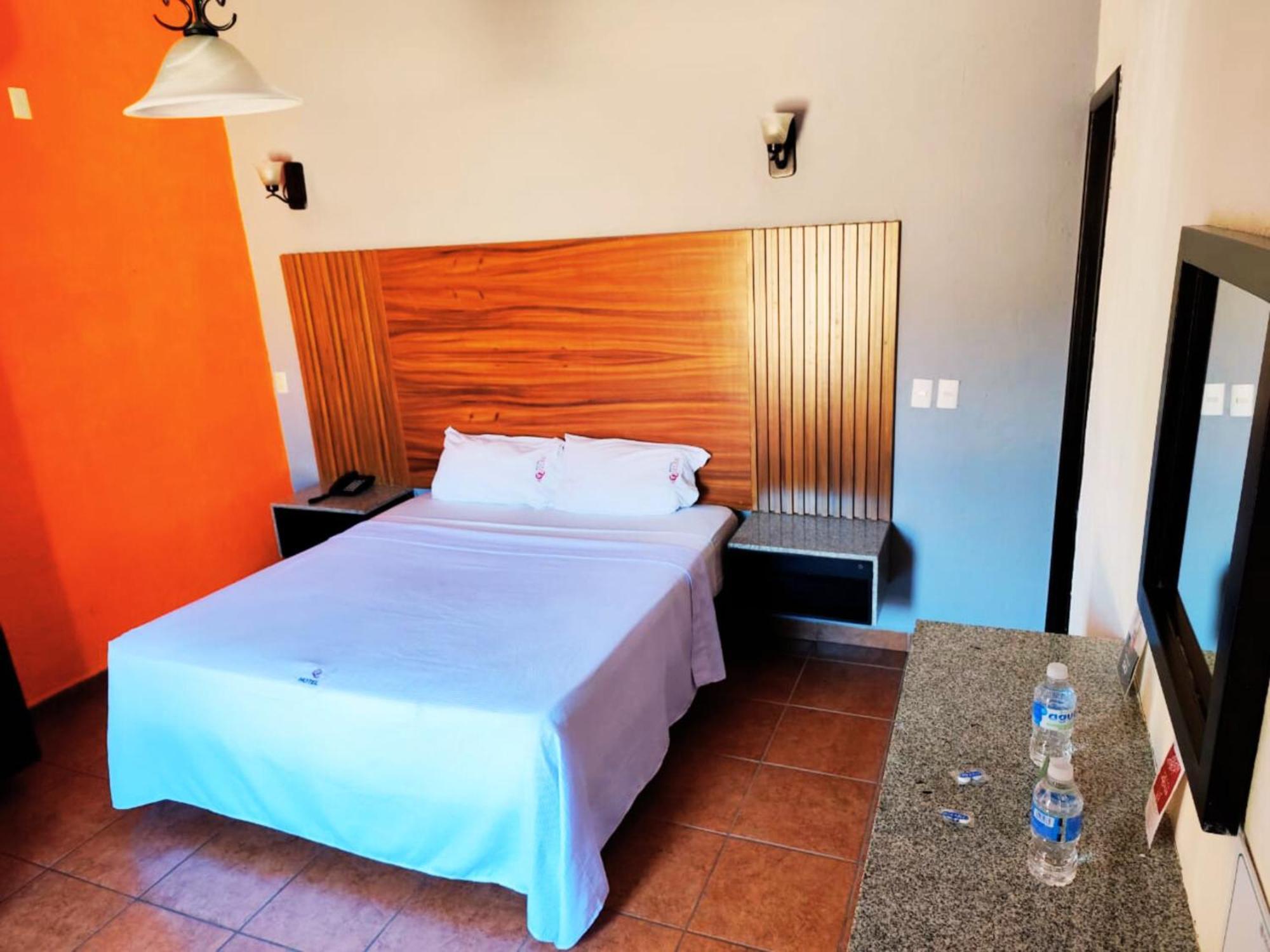 Hotel Aquiles Guadalajara Rum bild