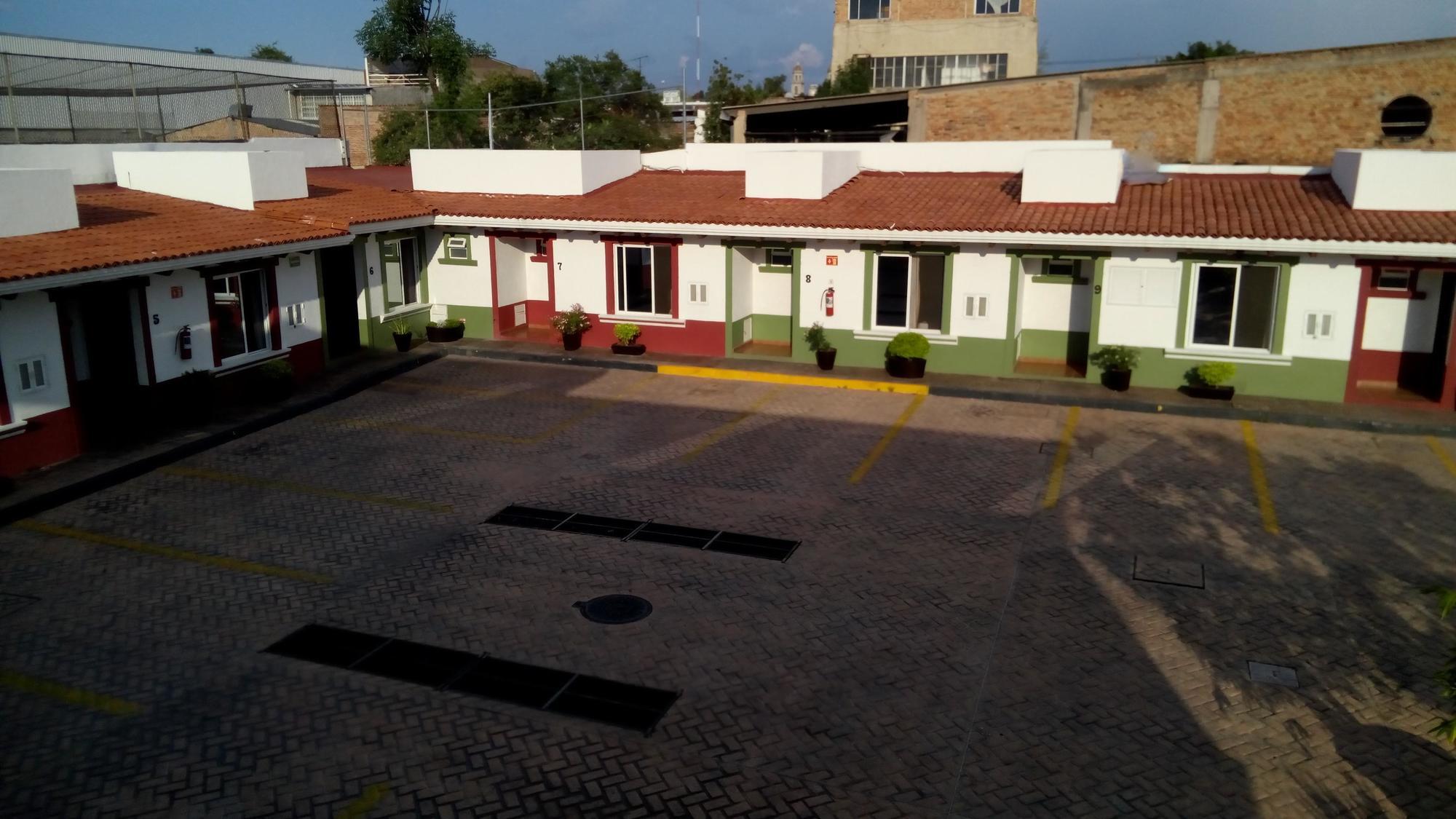 Hotel Aquiles Guadalajara Exteriör bild